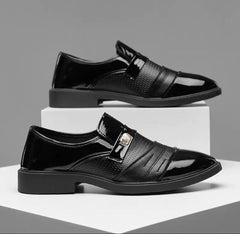 Glanztritt – Eleganter Herren-Loafer