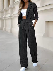 Urban Elegance“ Zweiteiler mit Nadelstreifen