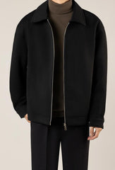 Urbaner Kern“ – Minimalistische Herrenjacke