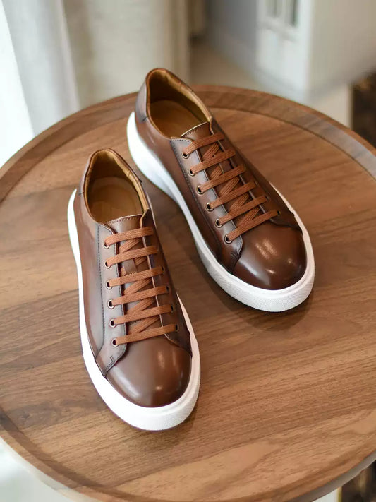 Trendige Herren-Sneaker in Braun