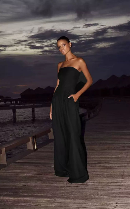 Eleganter Einteiler – Schwarzer Bandeau-Jumpsuit