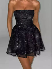 Glitzerndes Cocktailkleid