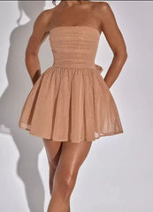 Glitzerndes Cocktailkleid