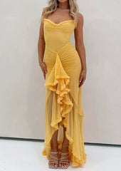 Elegantes Asymmetrisches Abendkleid mit Rüschen