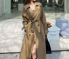 Urban Chic” Trenchcoat – Eleganz für jede Gelegenheit