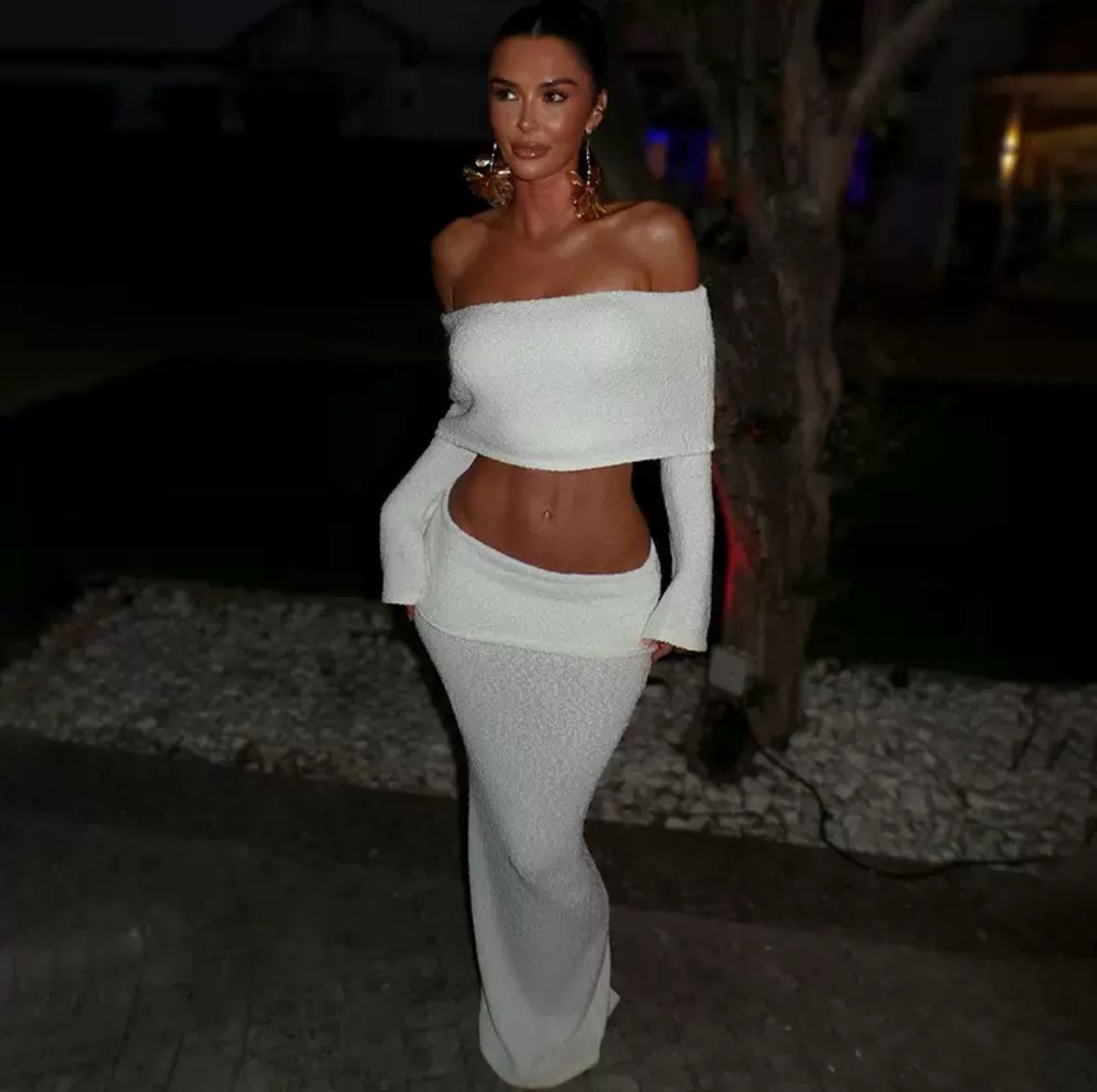 Élégance Blanche – Zweiteiler aus Bouclé