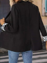 Lea Noir” – Eleganter Blazer mit Animal-Print-Akzent