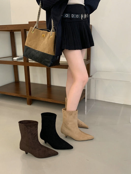 Velvet Desire – Wildleder-Stiefelette | Welalux