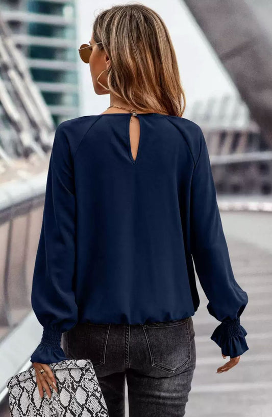Marina Eleganz – Faltenbluse in Navy