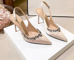 Elegance Luxe – Satin Slingback Pumps mit Strassverzierung