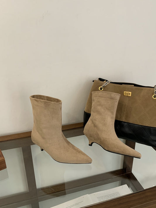 Velvet Desire – Wildleder-Stiefelette | Welalux