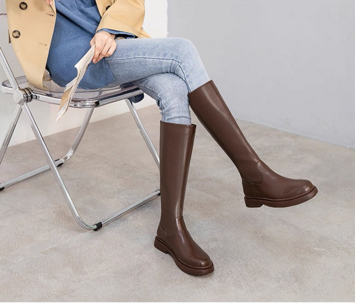 “Midnight Elegance Boots” – Klassische schwarze Premium-Stiefel