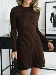 “Soft Elegance Knit Dress” – Geripptes Strickkleid mit Langarm | Welalux