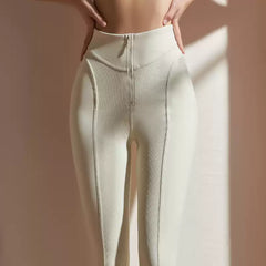 Po-Lifting & Eng anliegend – Fitnesshose mit Reißverschluss