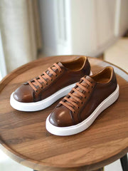 Trendige Herren-Sneaker in Braun