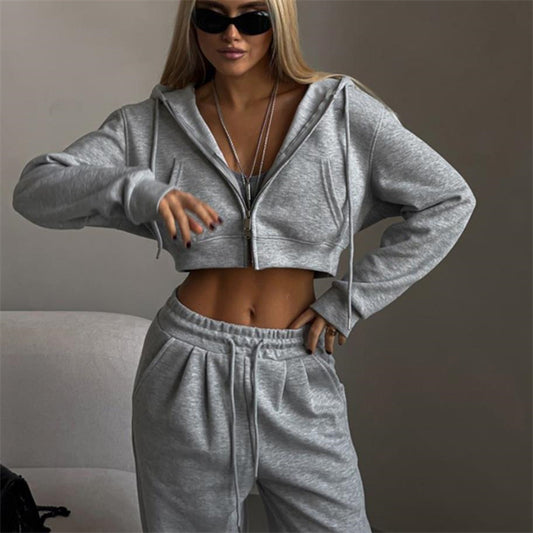 Sporty two-piece suit for women