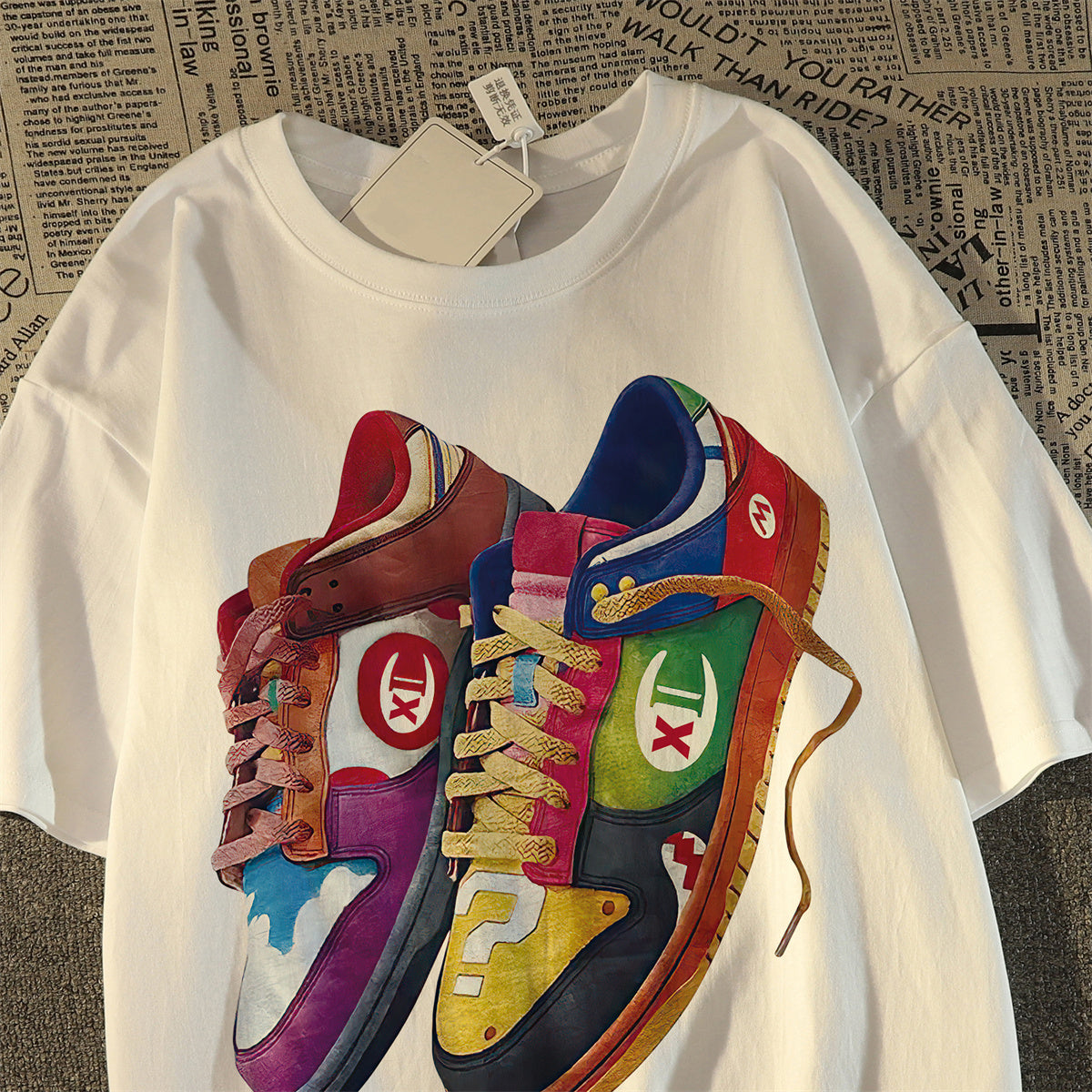Lustiges T-Shirt mit Schuh-Print