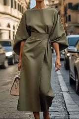 Elegantes Midikleid mit Taillengürtel und Statement-Ärmeln