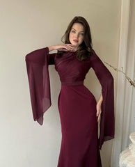 Eleganza – Abendkleid mit fließenden Ärmeln