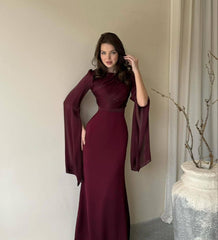 Eleganza – Abendkleid mit fließenden Ärmeln