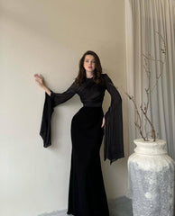 Eleganza – Abendkleid mit fließenden Ärmeln