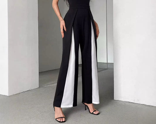 Elegant Chic Jumpsuit – Zweifarbiger Hingucker in Schwarz & Weiß