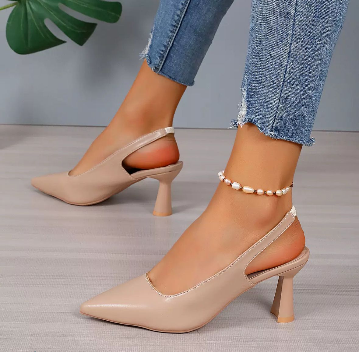 Elegant Chic – Slingback Pumps in Nude mit Trichterabsatz