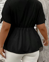 Eleganza Noir – Taillierte Bluse mit Raffinesse