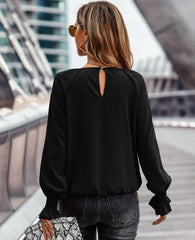 Marina Eleganz – Faltenbluse in Navy