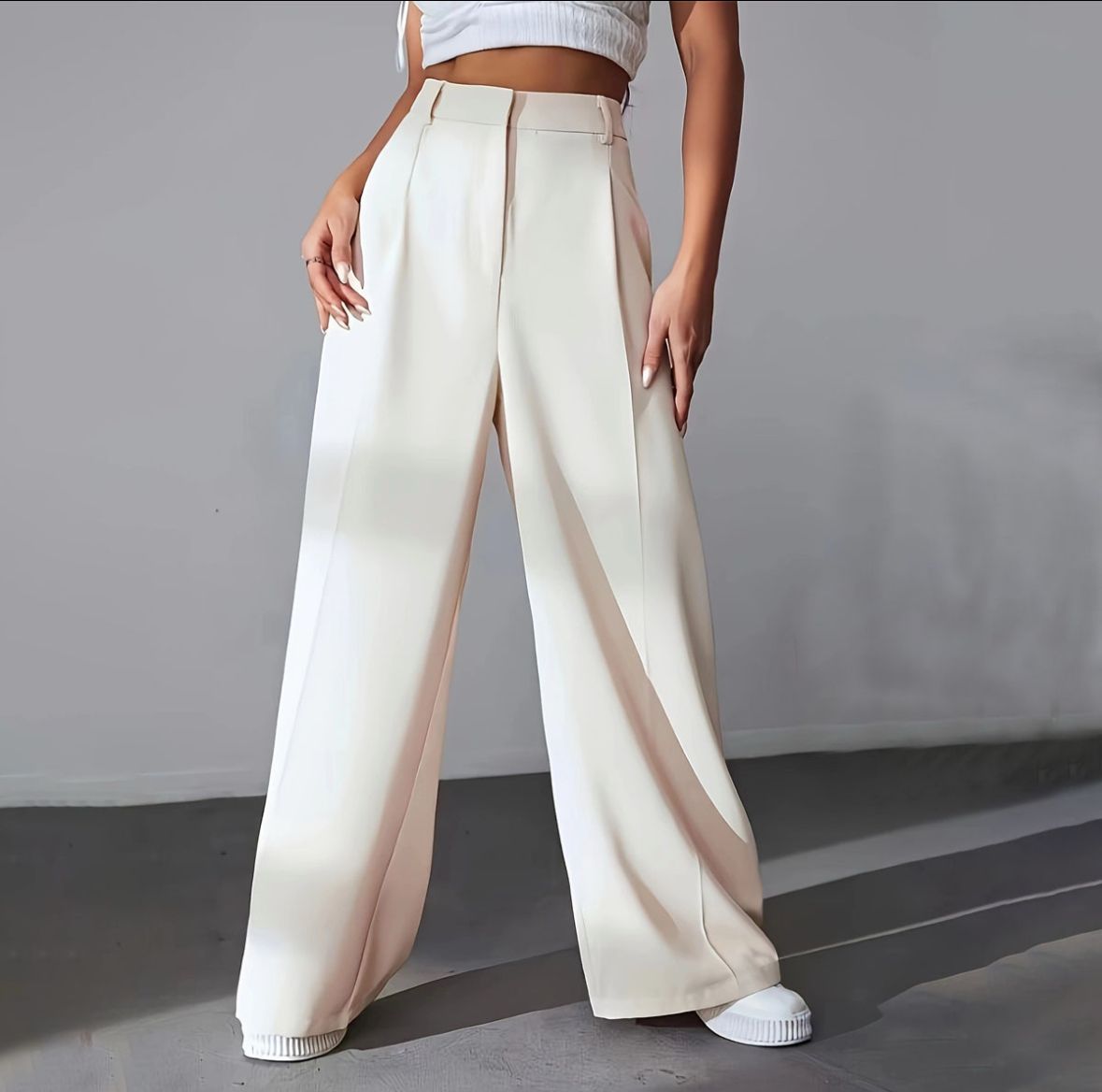 LIVIA – High-Waist Wide-Leg Hose in Cremeweiß