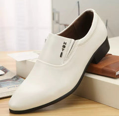 “Prestigo Bianco” – Eleganter Herren-Slipper in Weiß
