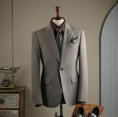 Gentleman Taupe – Dreiteiliger Premium-Anzug